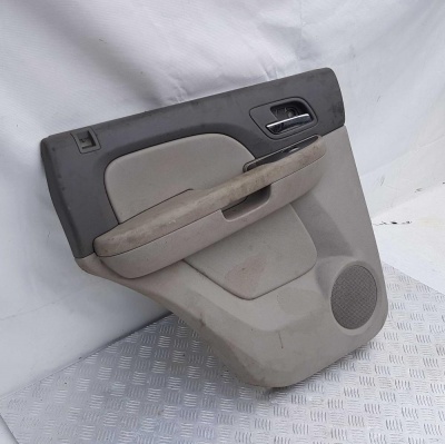 Обшивка двери задней левой Chevrolet Tahoe 2006-2008 20895864; 25780046; 15919753; 15874346; 15847045; 15844570; 15214087