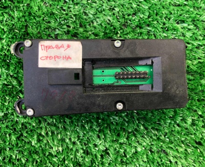 Кнопки управления Chevrolet Express 2003-2014 56464648