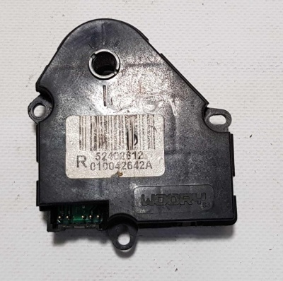 Моторчик заслонки отопителя Chevrolet (General Motors) 52402612