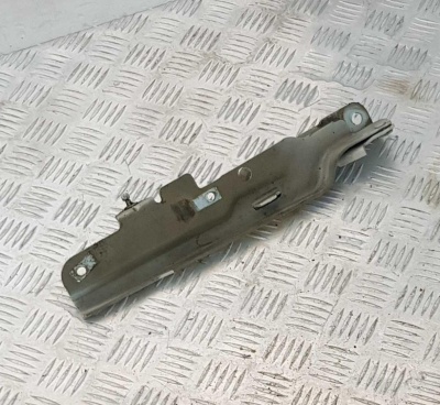 Петля капота левая Lincoln Aviator 2002-2005 1L2Z 16797 AA; 6L24 16801