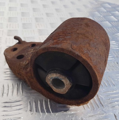 Опора ДВС левая Ford Expediton 2007-2017 7L1Z 6038 FC; 7L14 6B032